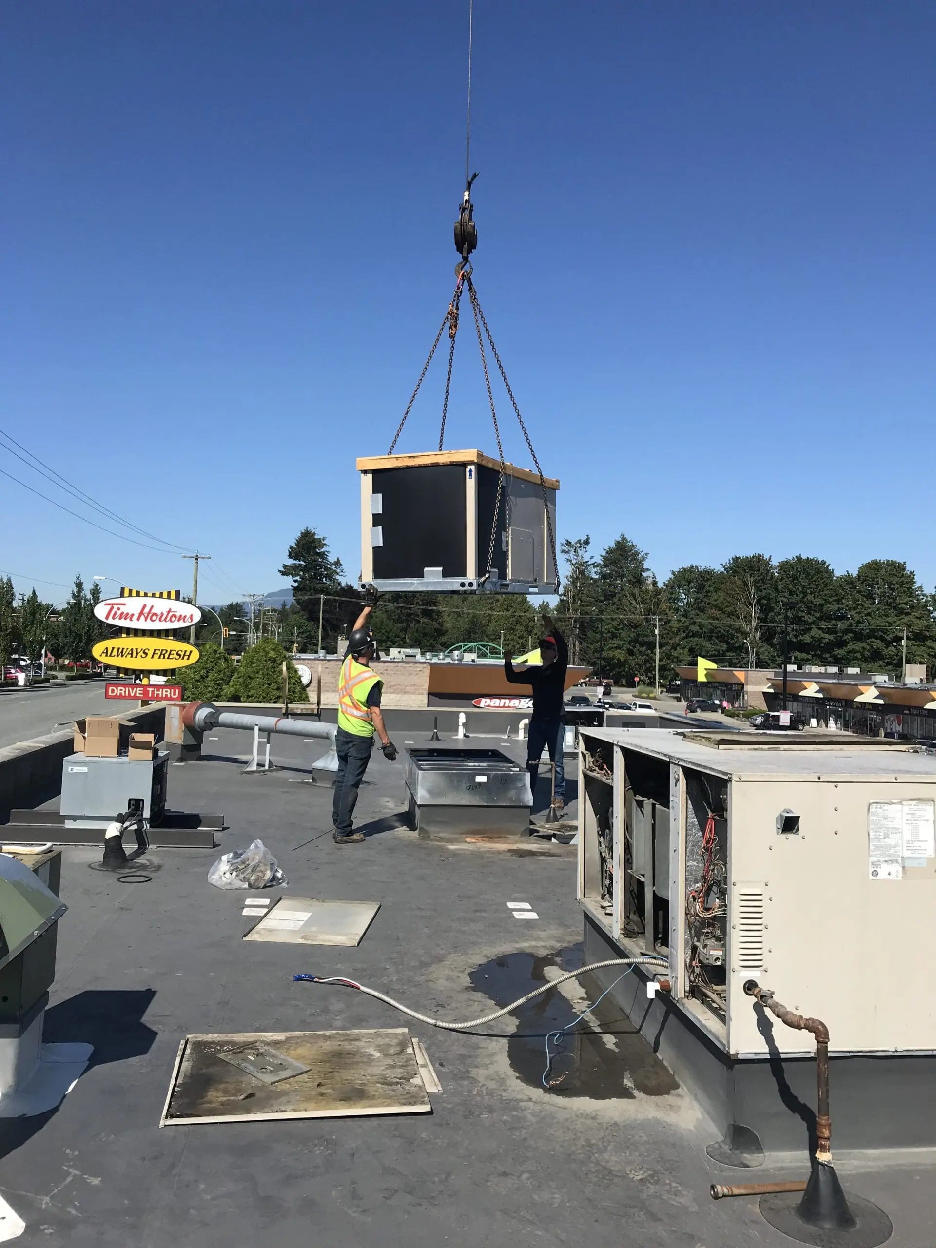 HVAC Rooftop Unit Crane Installation Tim Hortons BC HVAC Rooftop Unit Crane Installation Tim Hortons BC
